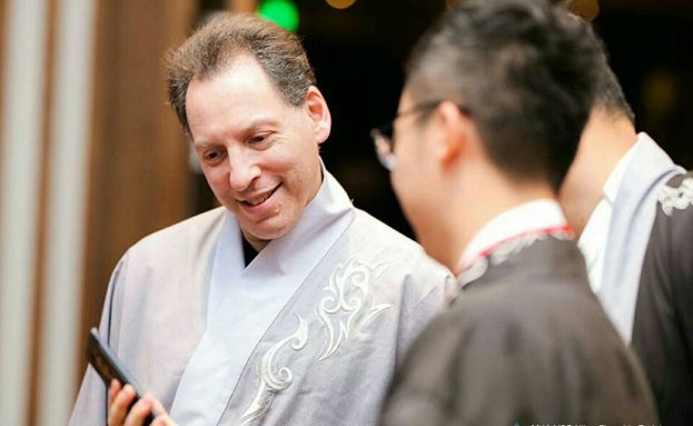 現場翻譯英語陪同翻譯一天要多少錢？