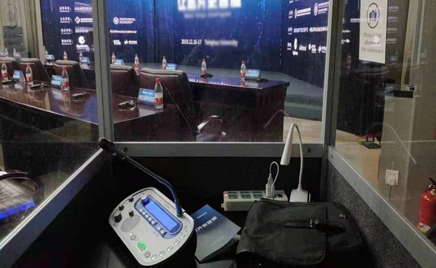 高級同聲翻譯譯員工資一般多少錢？