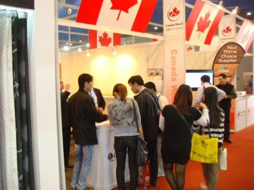 出國陪同翻譯一天多少錢？有什么收費注意事項？